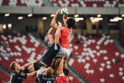 五人制篮球街场联赛燃爆夜晚 年轻人挥汗赛场，五人制篮球比赛视频