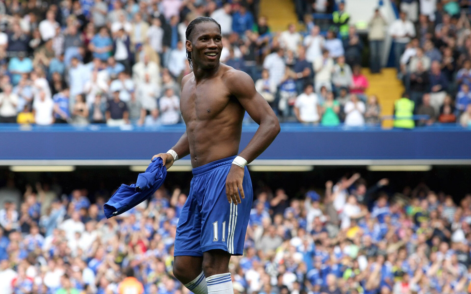 “胡利安·门德斯的脚法与配合，成就美洲狮队的未来发展”