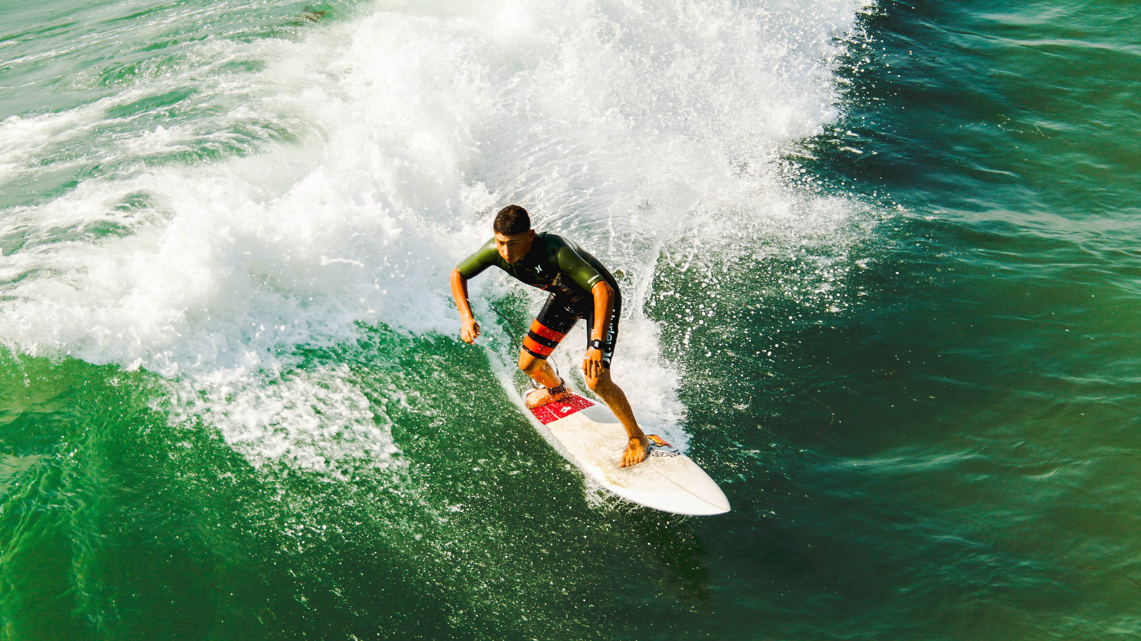 球队核心在赛后采访中坦言比赛强度远超预期全队拼尽全力，足球球队核心